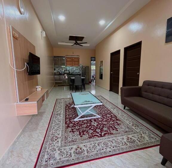 פנסיון Nsjay Guest House