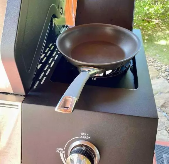 پانسیون Private, Spacious, & Bright Home