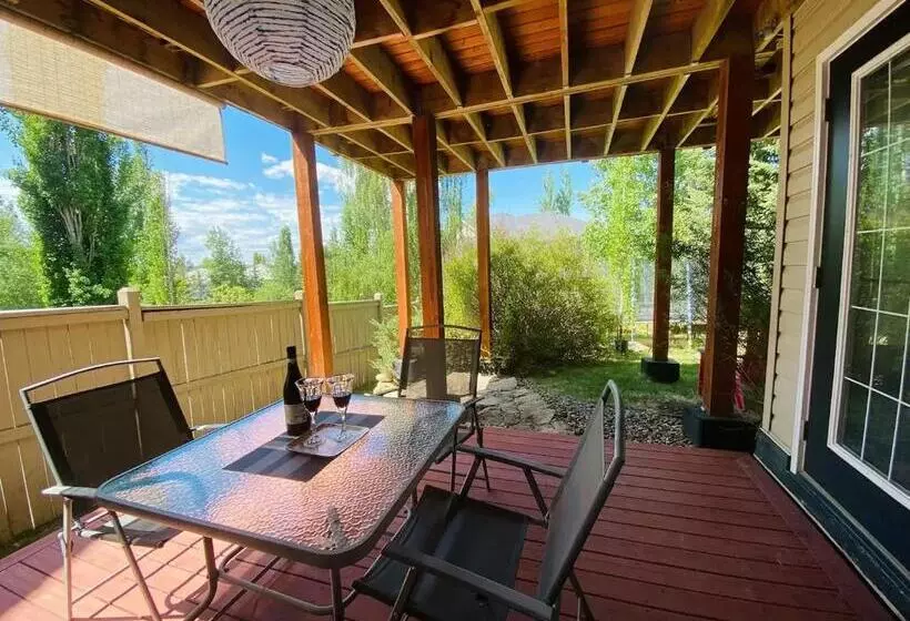 پانسیون Private, Spacious, & Bright Home