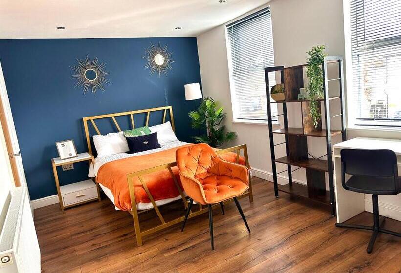 پانسیون Room With Private Bathroom/tv