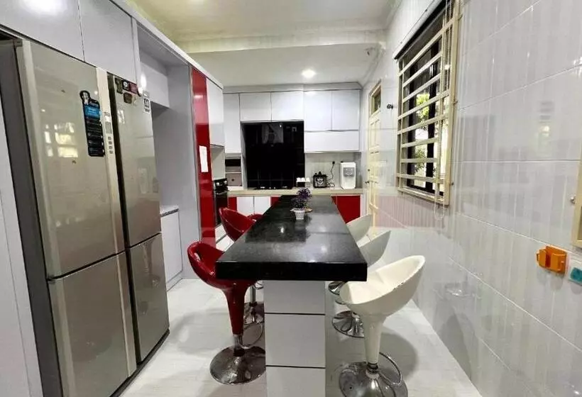 Majatalo Yb Guest House 4 Bilik 5 Katil