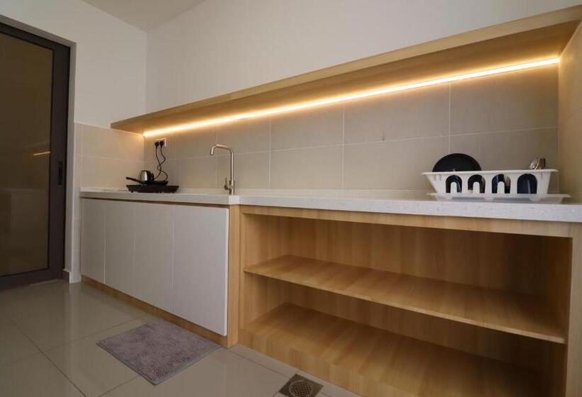 Mykey Bali B 31 09 Melaka City