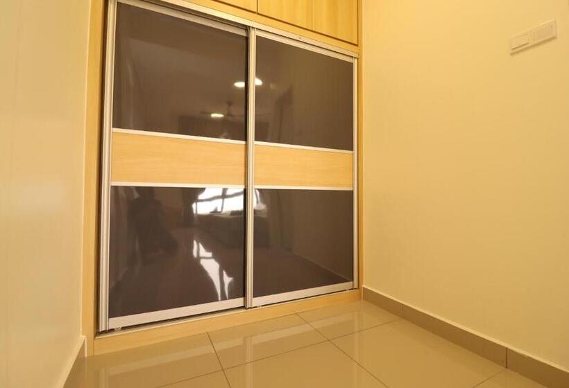 Mykey Bali B 31 09 Melaka City