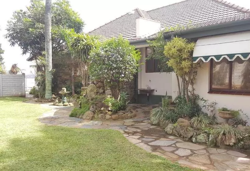 Aamiaismajoitus (B&B) Bleu Bird Guesthouse