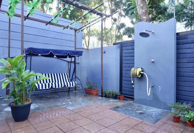 Bed and Breakfast G Beach Front Villa