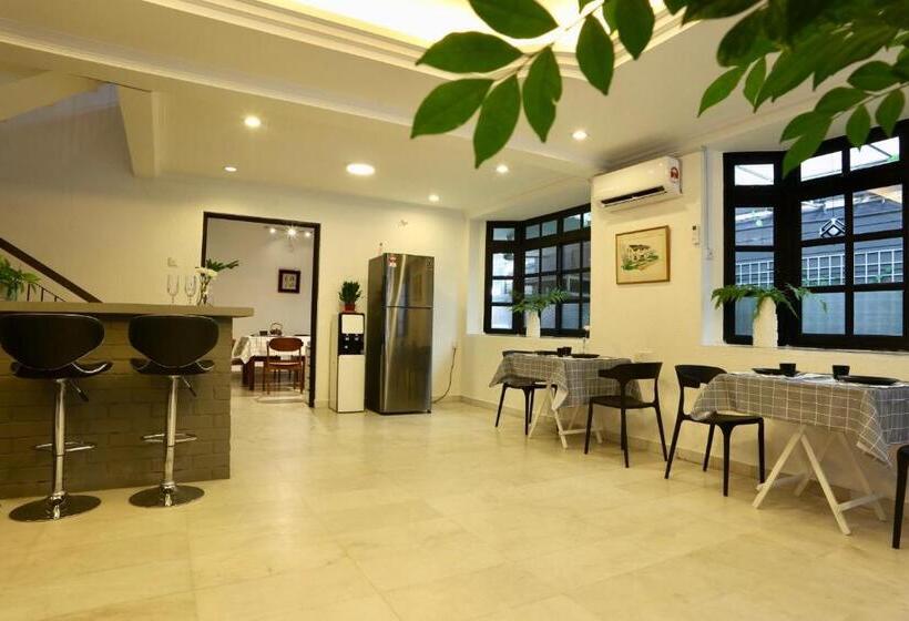 Bed and Breakfast G Beach Front Villa