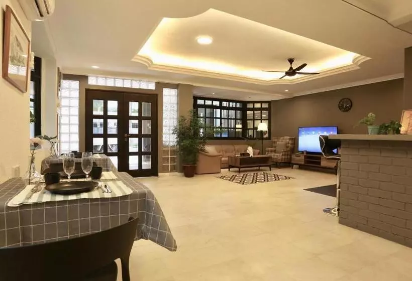 ベッドアンドブレックファースト G Beach Front Villa