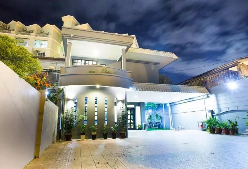 ベッドアンドブレックファースト G Beach Front Villa