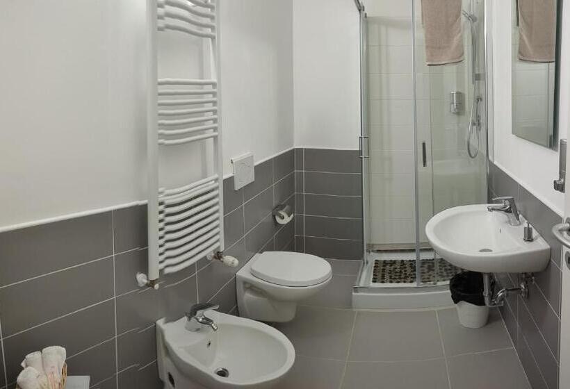 تختخواب و صبحانه La Staccionata Bianca