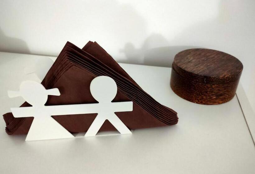 تختخواب و صبحانه La Staccionata Bianca