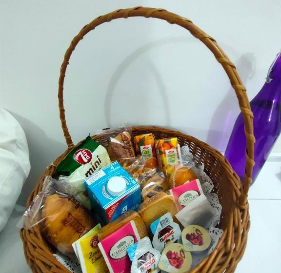 تختخواب و صبحانه La Staccionata Bianca