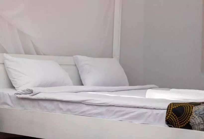 Captains Villa   Where Lake Malawi And Shire River Meet, Historical Hotel At Waterfront Next To The