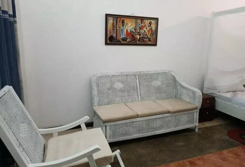 Captains Villa   Where Lake Malawi And Shire River Meet, Historical Hotel At Waterfront Next To The