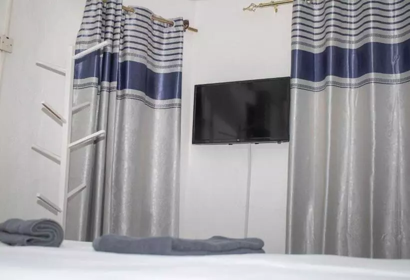 Captains Villa   Where Lake Malawi And Shire River Meet, Historical Hotel At Waterfront Next To The