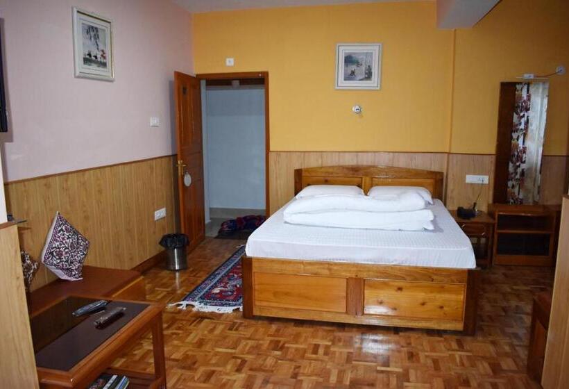 בית מלון כפרי Alpine Guest House