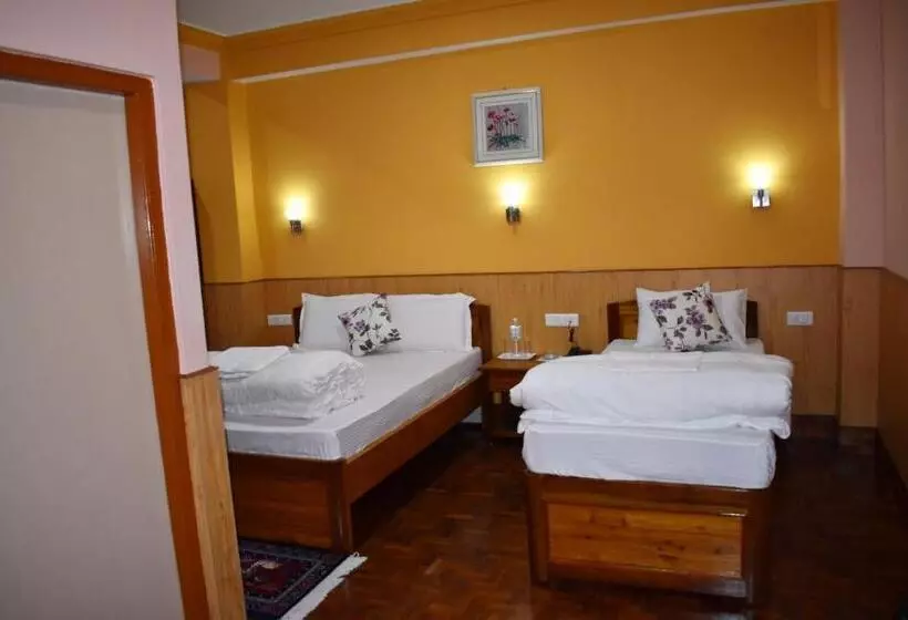ホテル Alpine Guest House