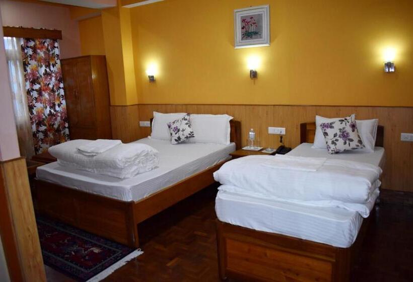 בית מלון כפרי Alpine Guest House