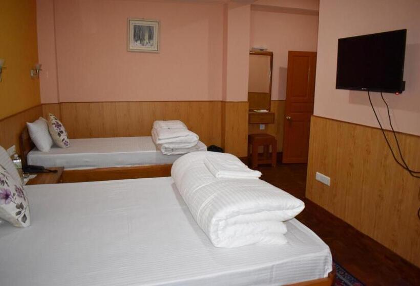 בית מלון כפרי Alpine Guest House