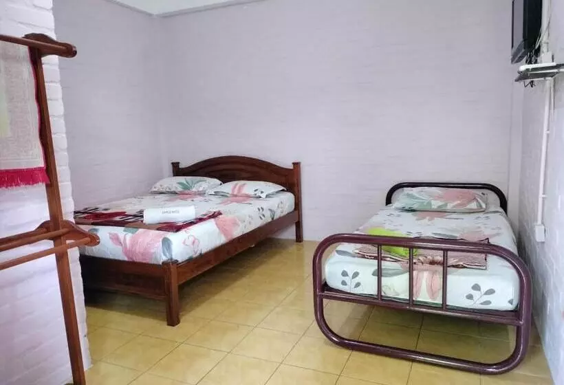 Kamila Motel Teluk Senangin