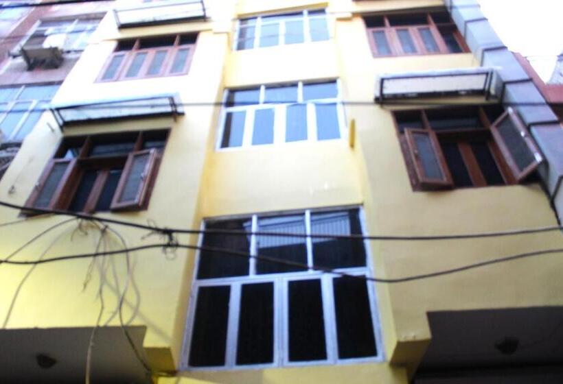 פנסיון Deurali Dx ,walk In Nizamuddin Railway Station