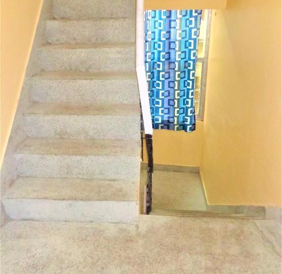 פנסיון Deurali Dx ,walk In Nizamuddin Railway Station