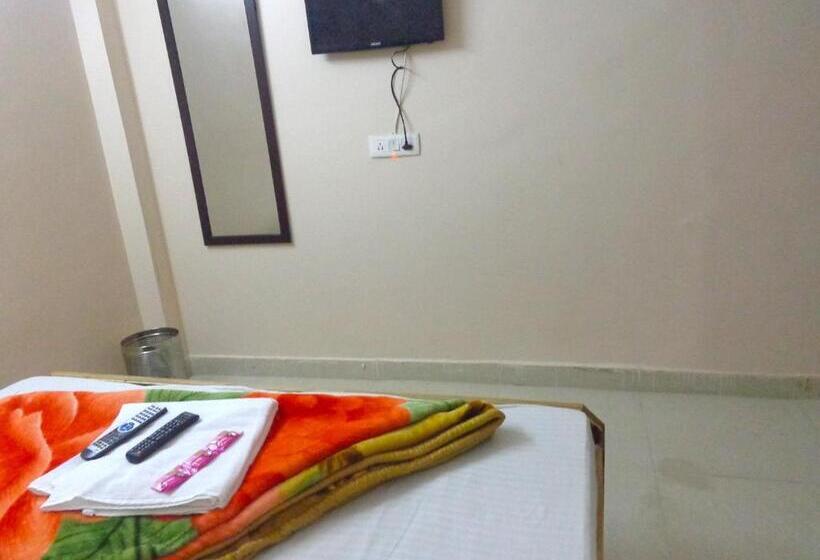 פנסיון Deurali Dx ,walk In Nizamuddin Railway Station