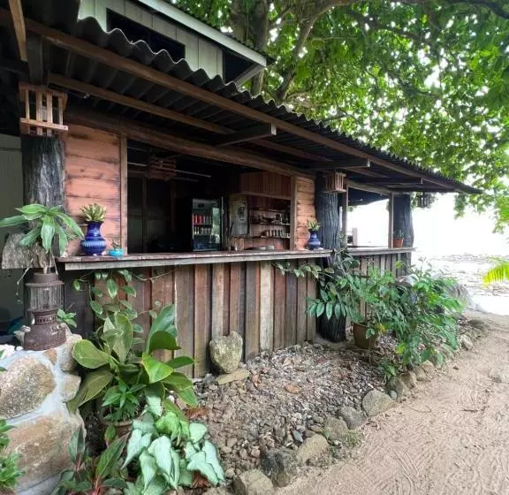 Majatalo Beach House