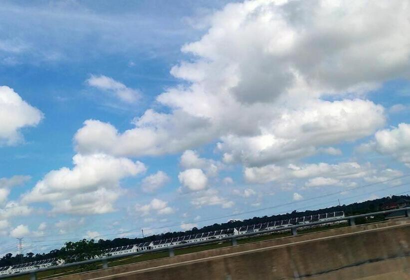 Pensão Naira Homestay Kota Bharu ,wakaf Che Yeh 4 Bilik 3 Aircond