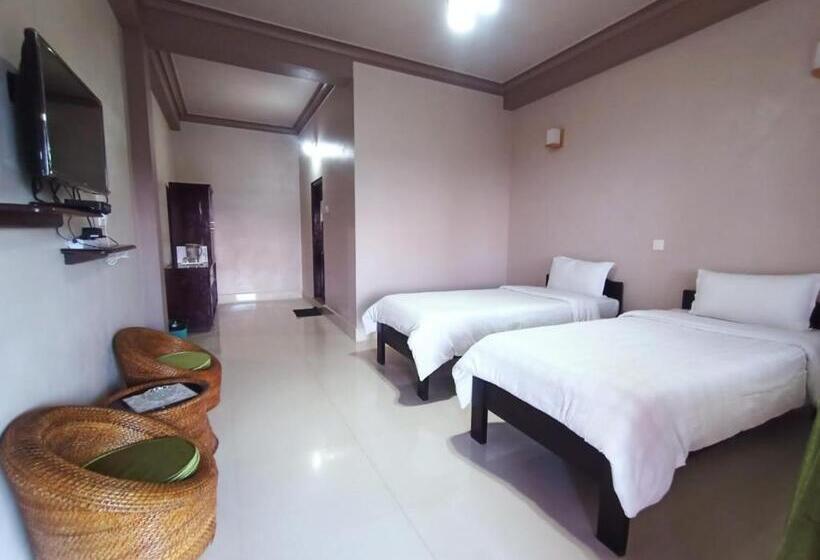 پانسیون The Escapade Inn