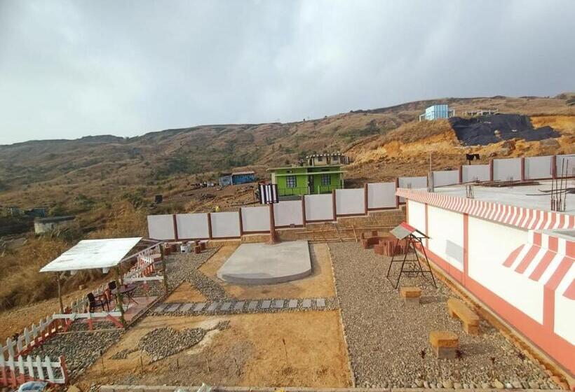 پانسیون The Escapade Inn