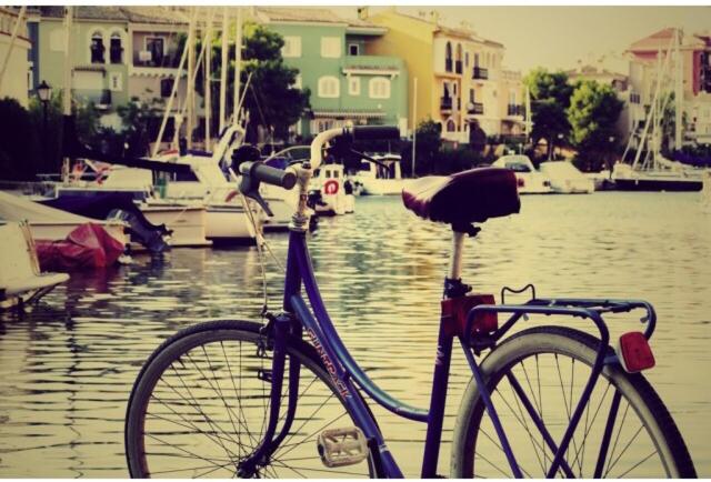 پانسیون Valencia Beach Room With Private Bathroom Coliving