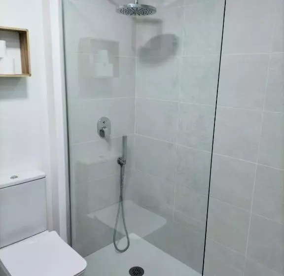 Majatalo Valencia Beach Room With Private Bathroom Coliving