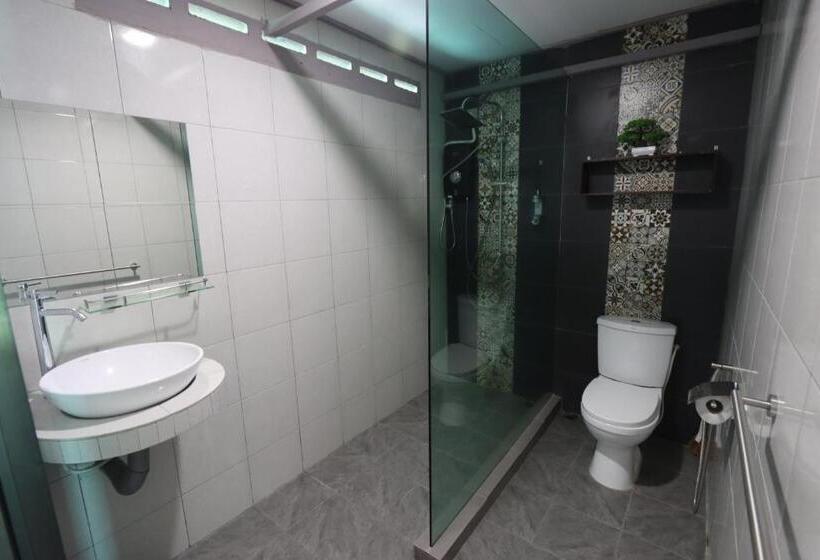 Resort Pondok Beach Shack