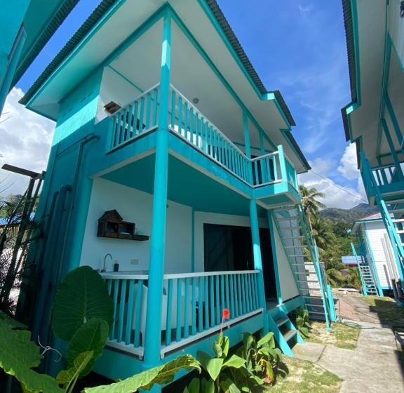 Resort Pondok Beach Shack