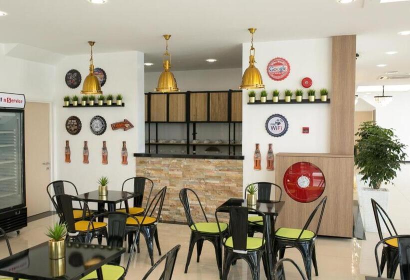 Savana Hotel & Serviced Apartments