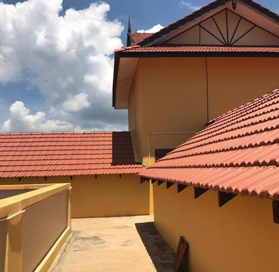 旅馆 Teluk Lipat Seaview Inn