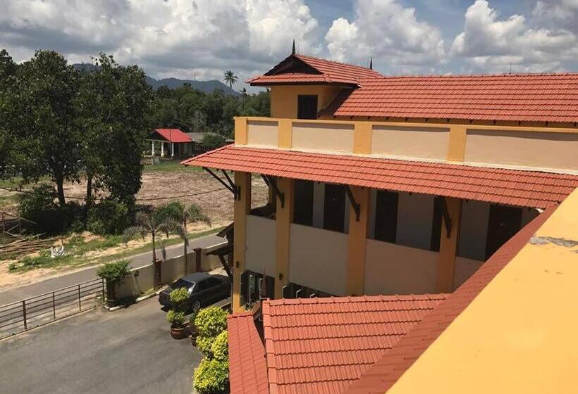 旅馆 Teluk Lipat Seaview Inn