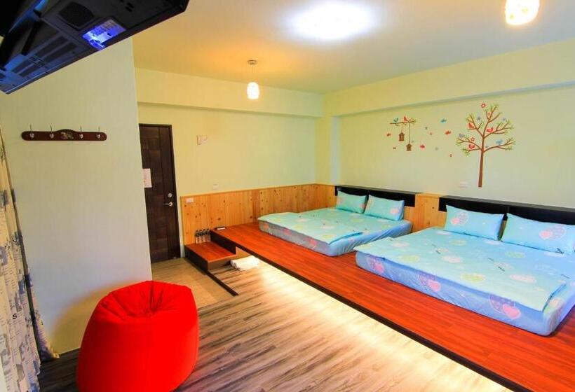 تختخواب و صبحانه Air Force