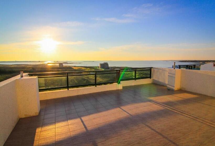 تختخواب و صبحانه Air Force