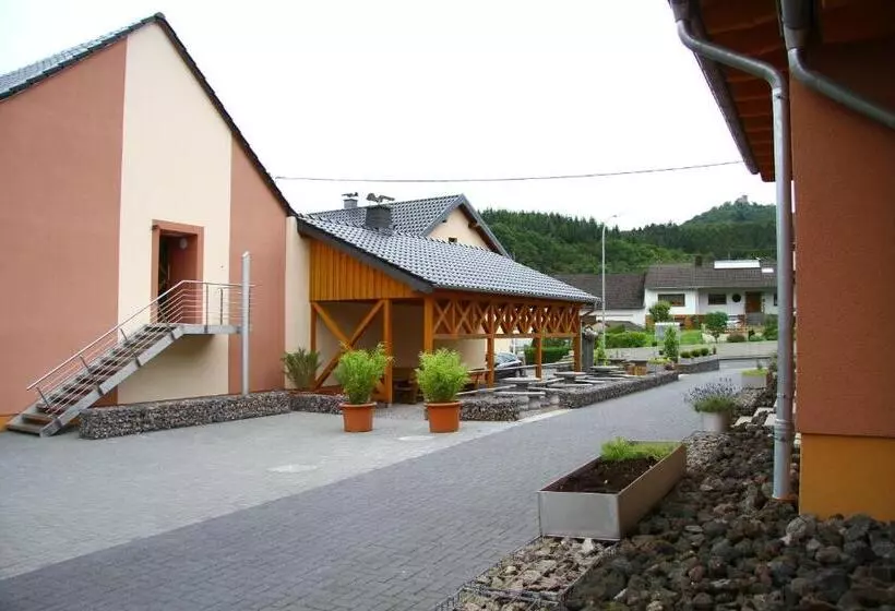 Aamiaismajoitus (B&B) Bistro Im Ring