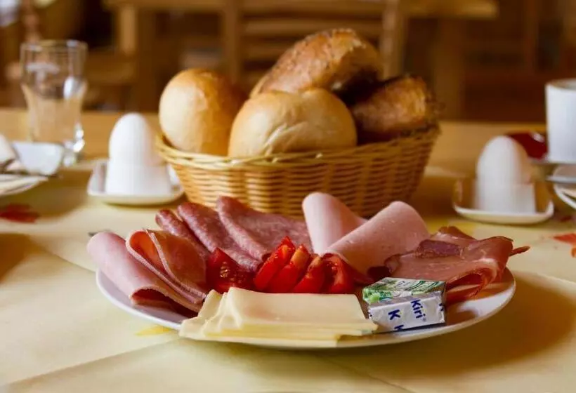 Aamiaismajoitus (B&B) Bistro Im Ring