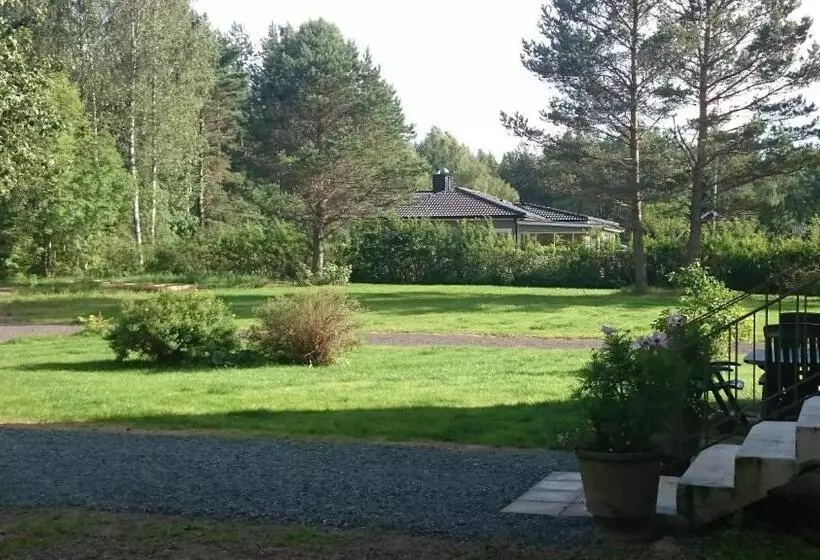 Aamiaismajoitus (B&B) Molidens Gästgiveri Jönköping