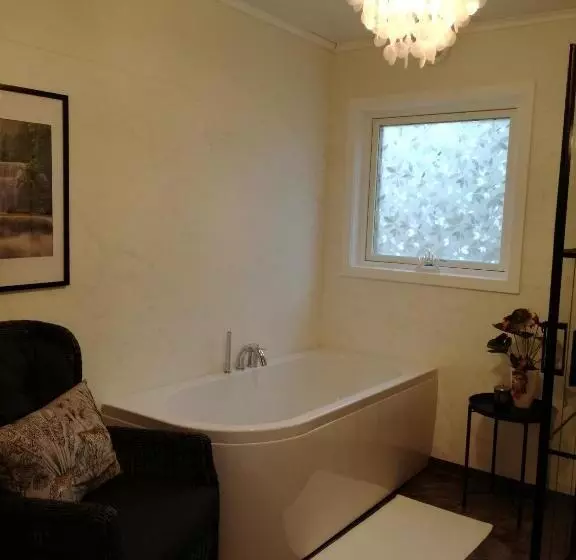 Aamiaismajoitus (B&B) Molidens Gästgiveri Jönköping