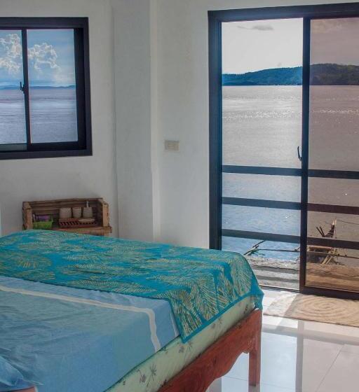 Bed and Breakfast Sunset Beach House