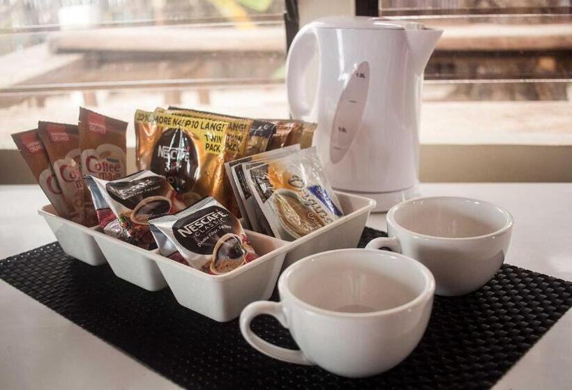 Bed and Breakfast Sunset Beach House