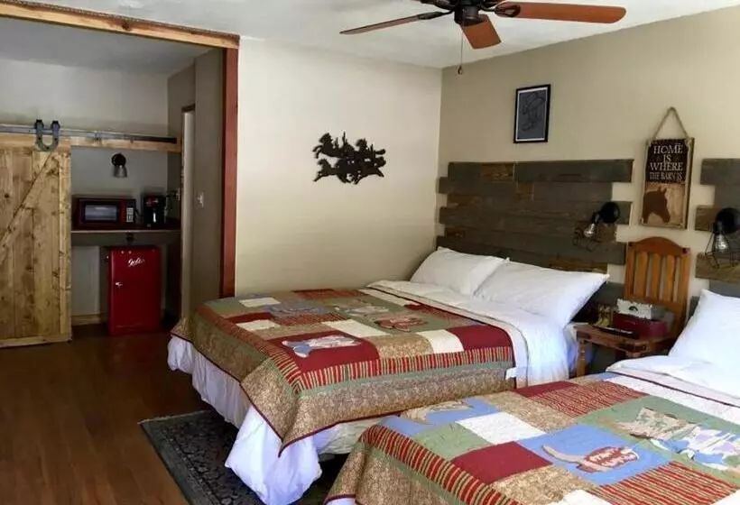 Dusty Boots Motel & Cafe