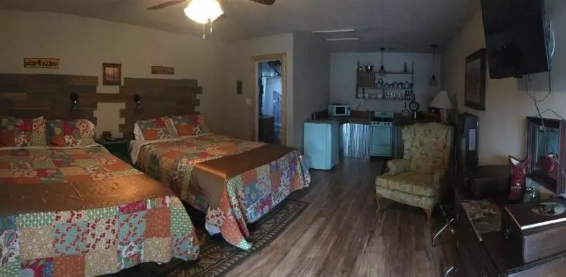 Dusty Boots Motel & Cafe