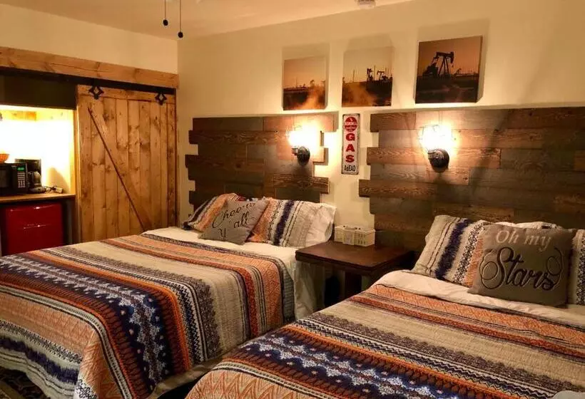 Dusty Boots Motel & Cafe