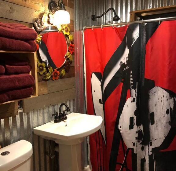 Dusty Boots Motel & Cafe