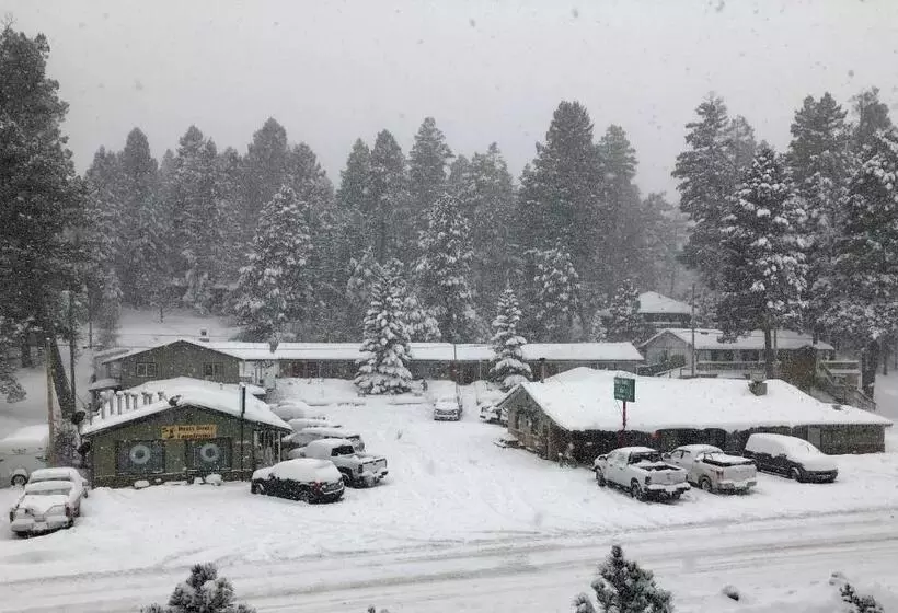 Dusty Boots Motel & Cafe